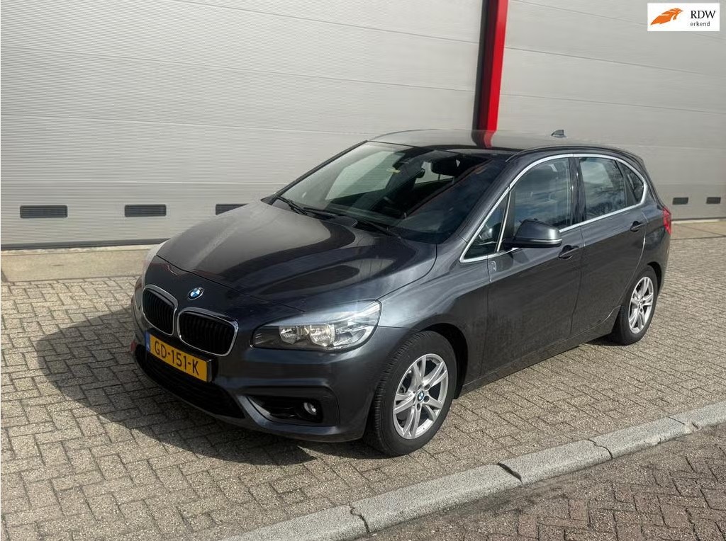 BMW 2-serie Active Tourer 218d Essential — te koop