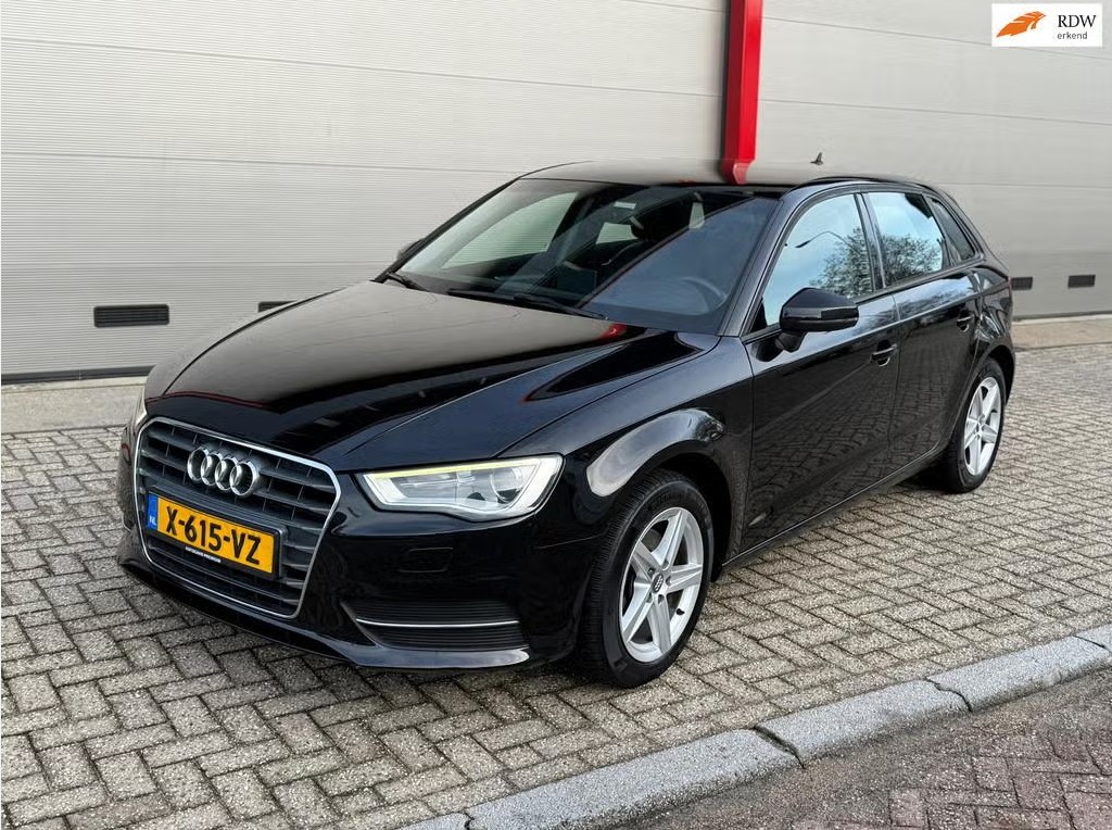 Audi A3 Sportback 30 TFSI Pro Line — te koop